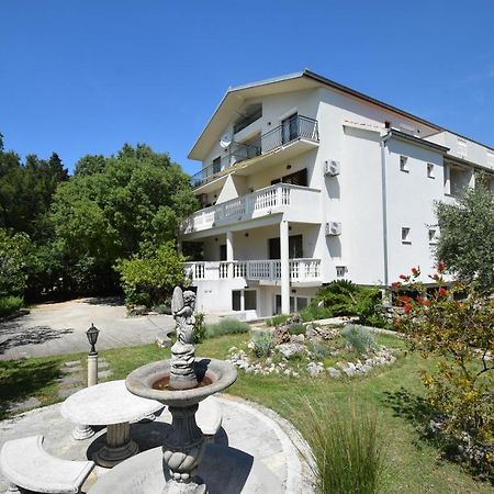 Apartments Nina Starigrad Paklenica Exterior photo