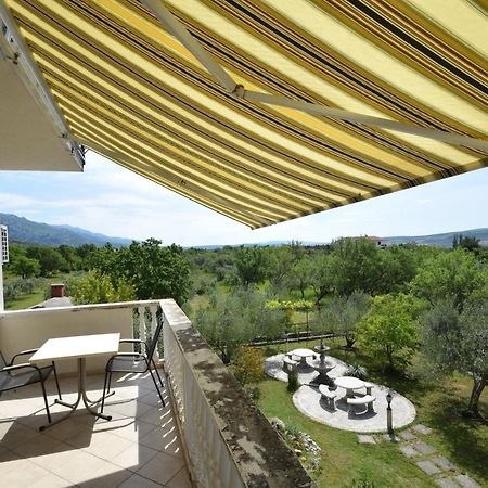 Apartments Nina Starigrad Paklenica Exterior photo