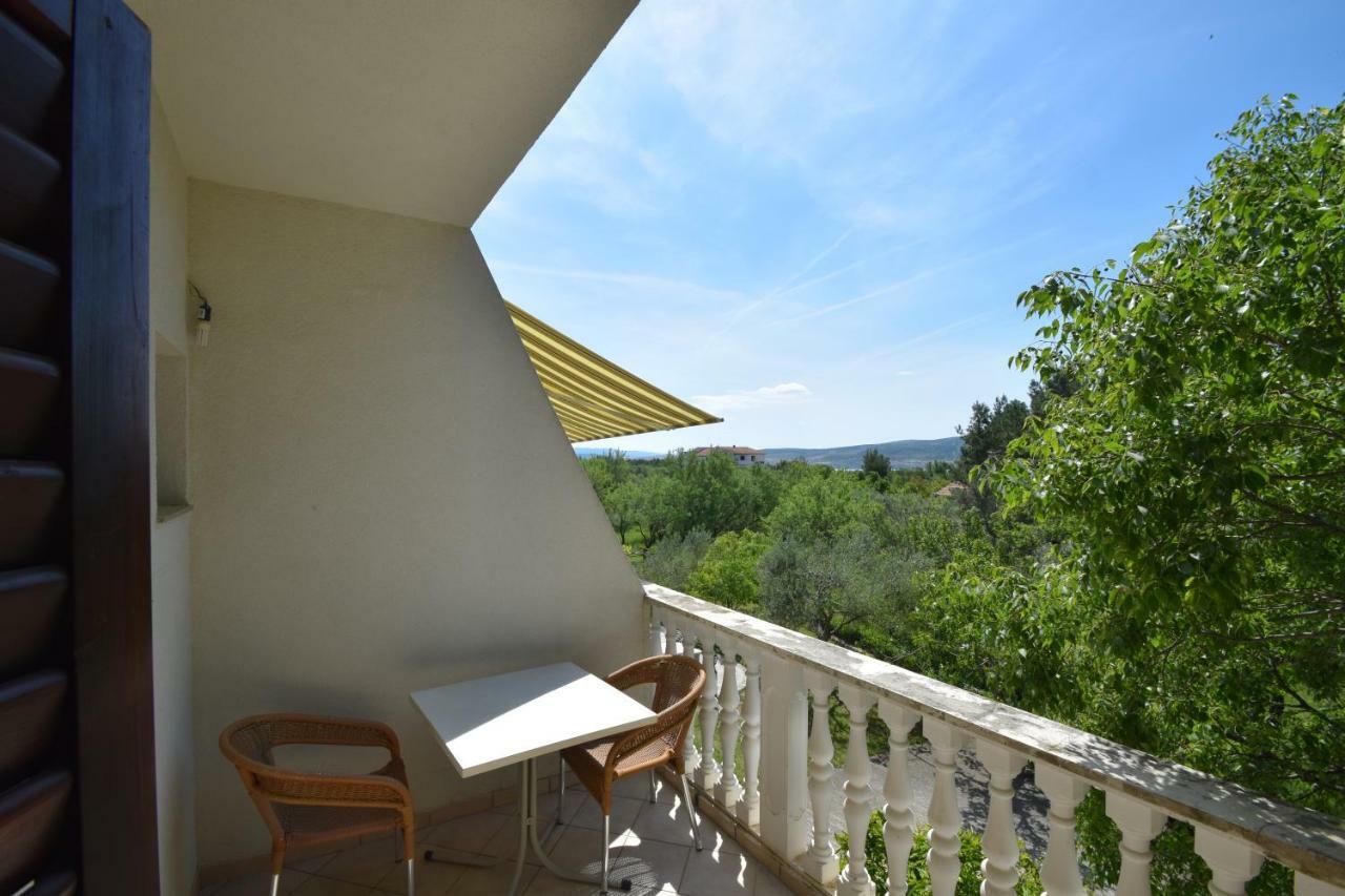 Apartments Nina Starigrad Paklenica Exterior photo